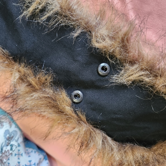 GAP black winter coat parka faux fur trim hood zip front medium - Picture 16 of 16